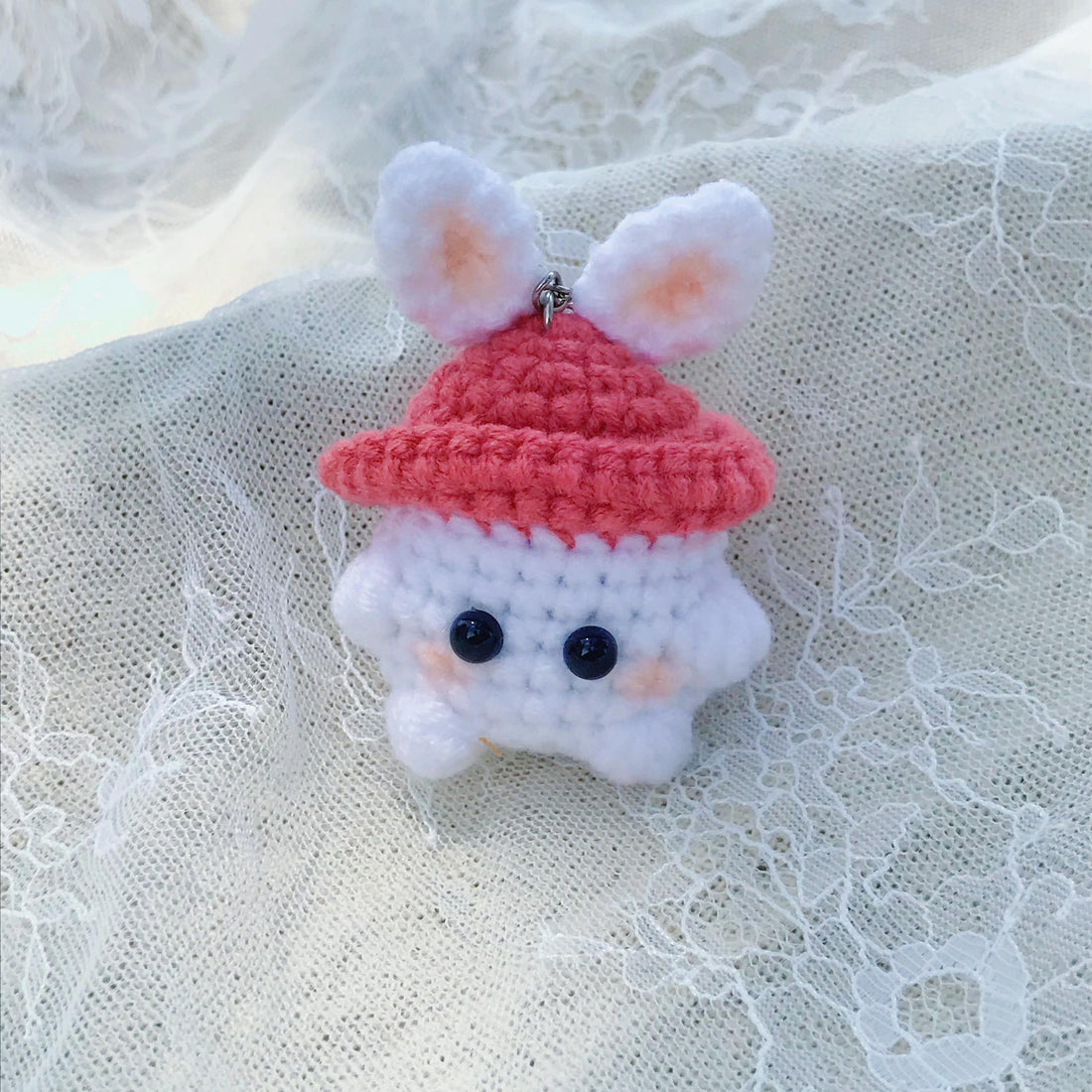 Handmade Crochet Mushroom Keychains, Cute Crochet Animal Charms, Unique Crochet Gift, Kawaii Crochet Accessories, Artisan Crochet Keychains