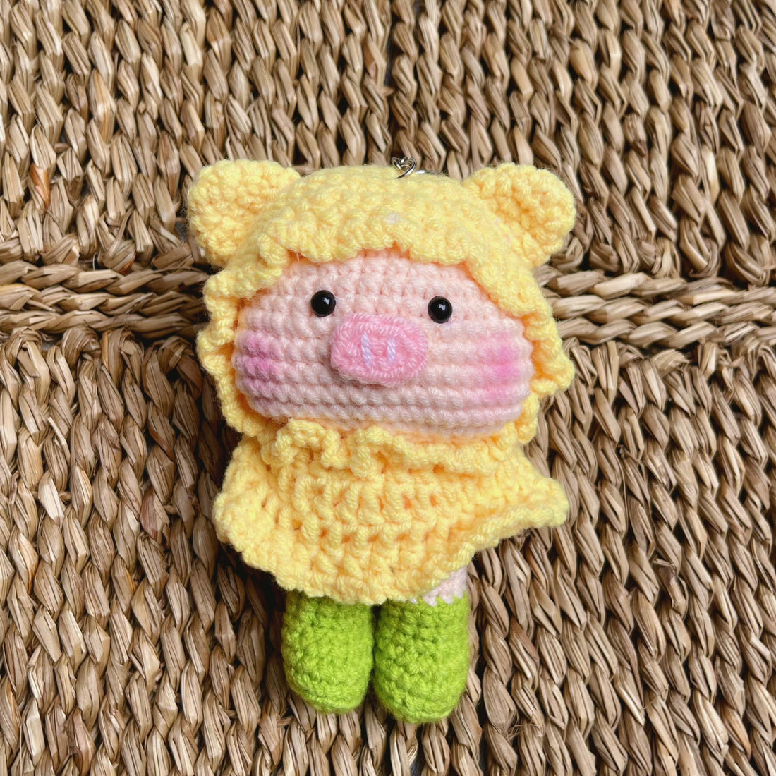 Handmade Crochet Pig Keychains, Cute Crochet Animal Charms, Unique Crochet Gift, Kawaii Crochet Accessories, Artisan Crochet Keychains
