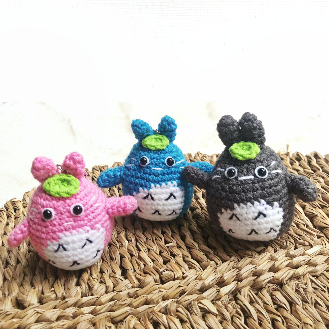 Handmade Crochet Character Keychains, Cute Crochet Charms, Unique Crochet Gift, Kawaii Crochet Accessories, Artisan Crochet Keychains
