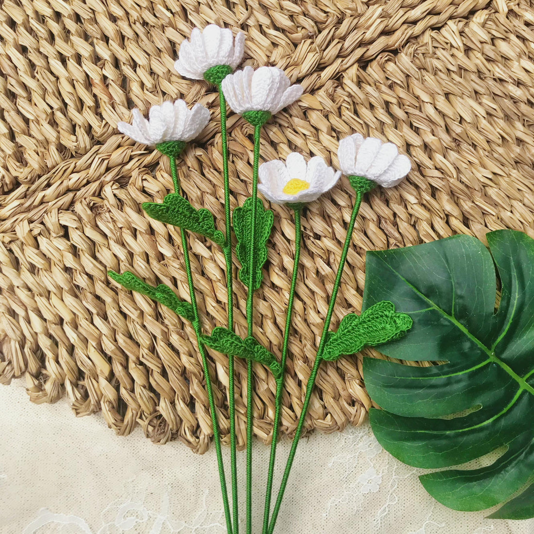 Handmade Crochet Daisy Bouquet, Cheerful Floral Decor, Unique Crochet Gift, Sunny Home Decor, Artisan Crochet Flowers