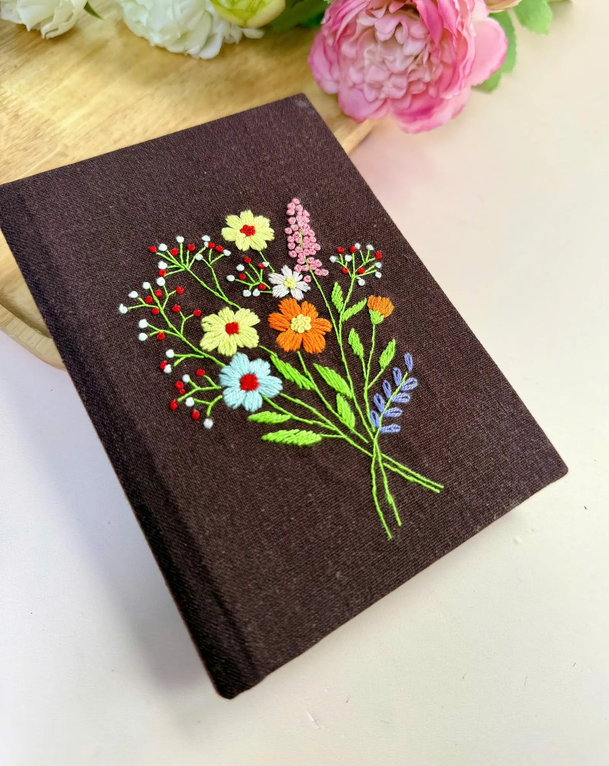 Woodland & Wildflower Journal, Six Designs by The Thread Nest, hand-embroidered linen cover, photo 8