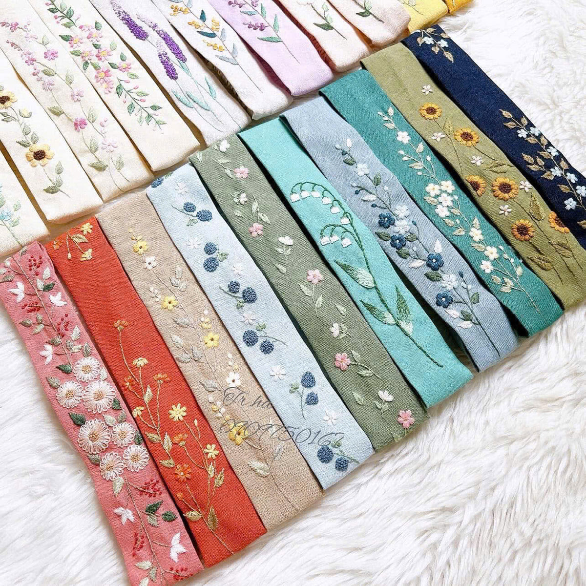 Minimalist 3D floral headband on linen with an elastic back