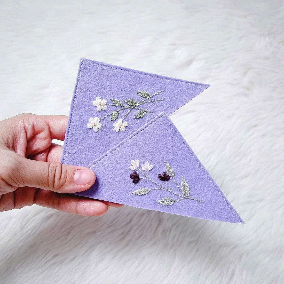 Hand Embroidered Bookmark Minimal Floral Linen Design with Tassel • Wholesale Available