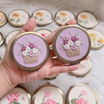 Hand Embroidered Compact Mirror Daisy Floral Design • Wholesale Available